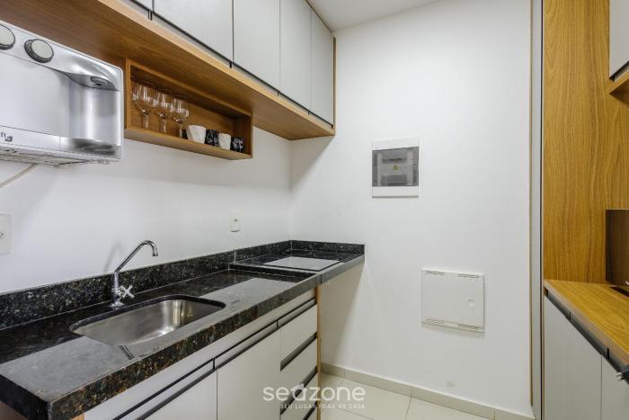 condominio bem localizado com piscina tcr