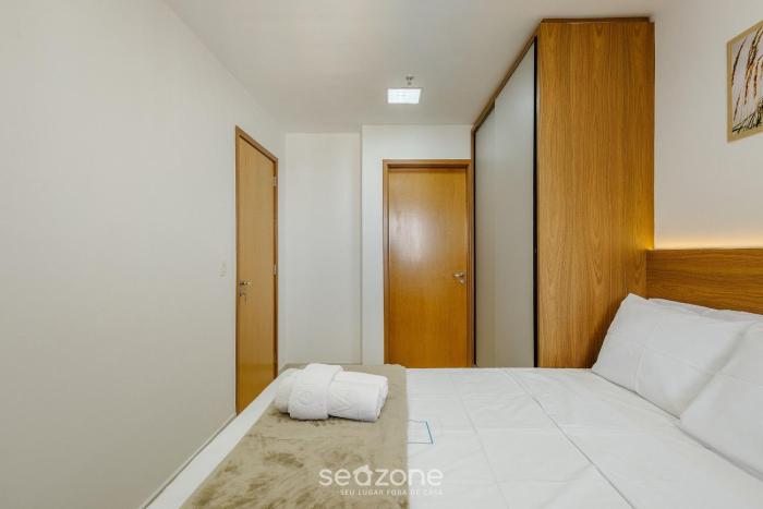 condominio bem localizado com piscina tcr