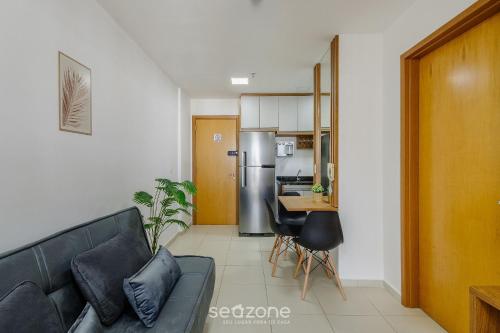 condominio bem localizado com piscina tcr