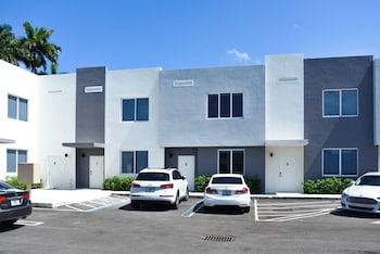 Stylish Townhouses By Design District,,3 star