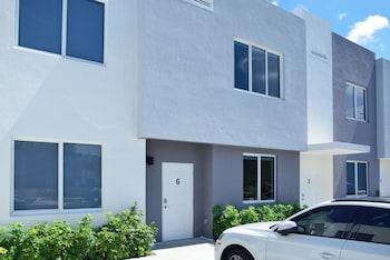 Stylish Townhouses By Design District,,3 star
