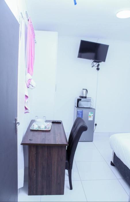 4 callington guest house