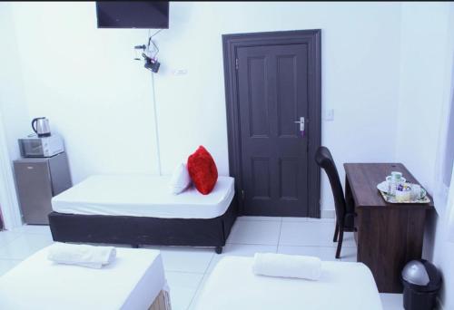 4 callington guest house