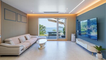 namhae orda pool villa