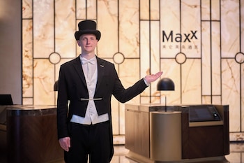 Maxx Harbour-View Qingdao,,4 star