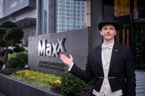 maxx harbour view qingdao