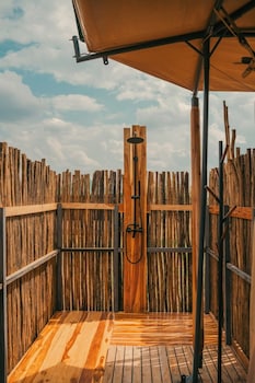 Jackals Lair Camp,,3 star