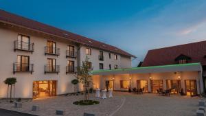 Forster Am See,Attenkirchen>>Altdorf,3 star