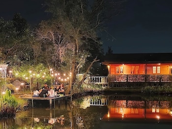 Coco And Canal Homestory,,2 star