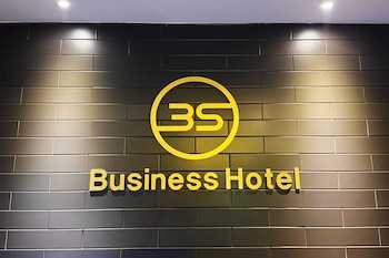 3s hotel dongtan business