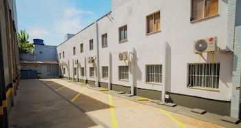 Praia Studios,,3 star