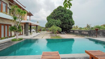 Mona Bali Guest House,,4 star