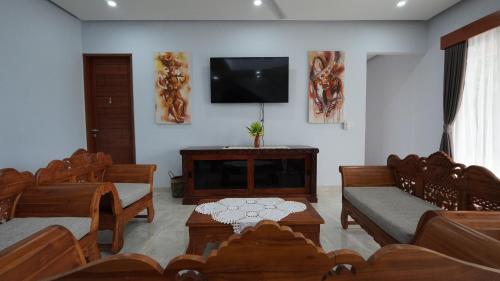 mona bali guest house