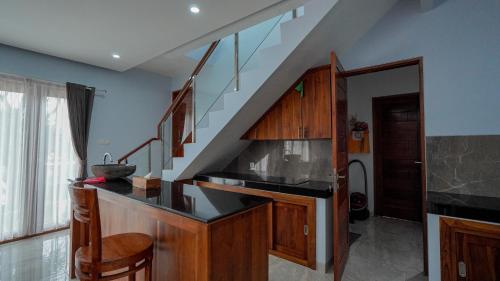 mona bali guest house