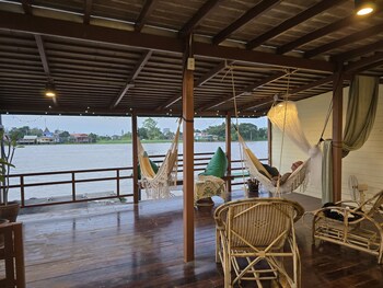 Sabai Sabai House Koh Kret,,2 star