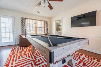 serene modern getaway with poolandgames