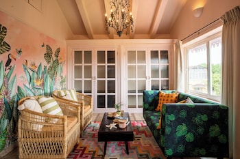 elivaas bludoor 5 bhk pet friendly villa