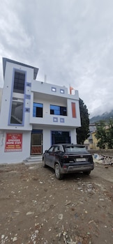 Umaveer Homestay,,3 star