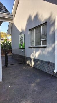 utopia guest house