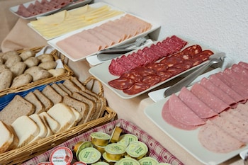 hotel el faro marbella