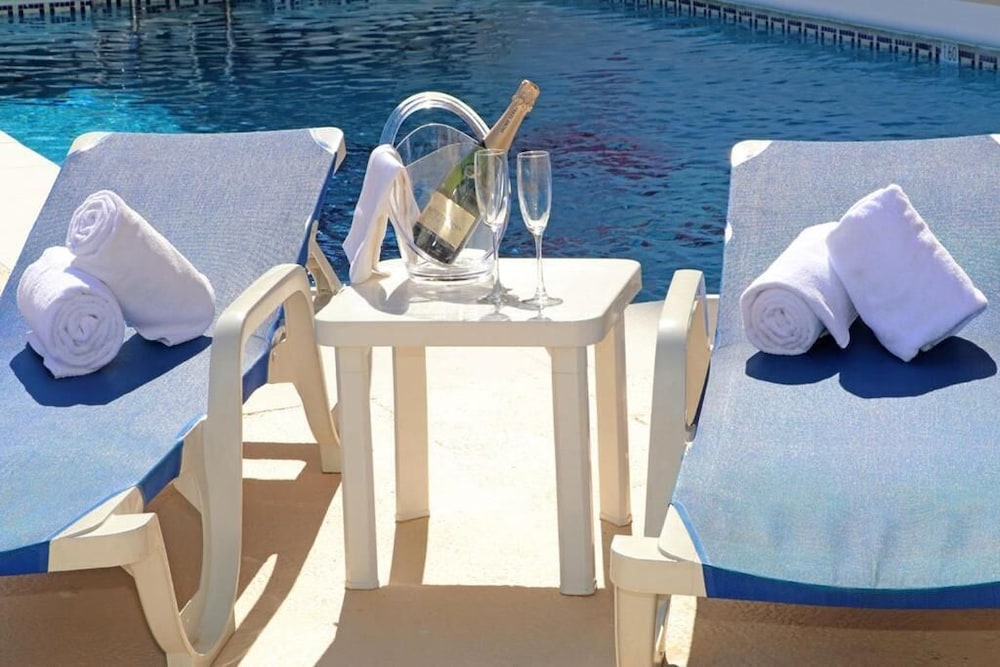 hotel el faro marbella