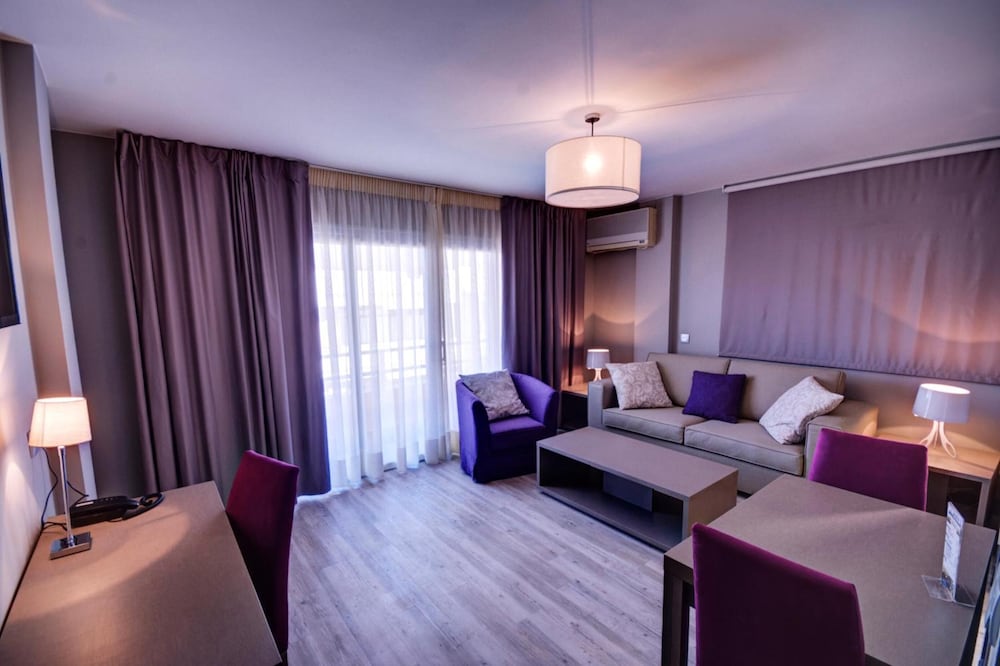 hotel el faro marbella