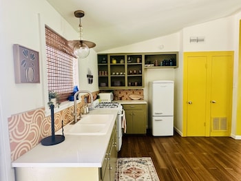 palma plaza unit c