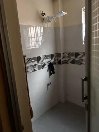 axis guest house