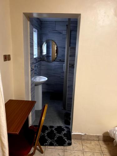 axis guest house