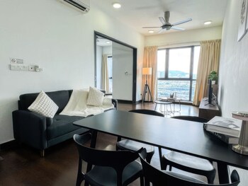 staycation v residence sunway velocity