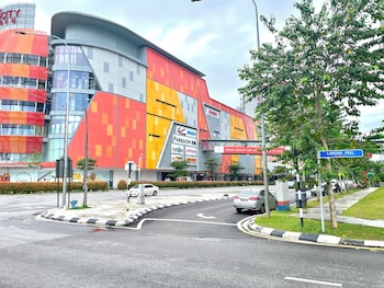 staycation v residence sunway velocity