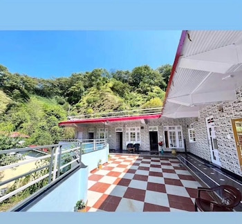 Rock Mountain Homestay,,3 star