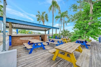 bahia waterview suite pool tennis beach fishing