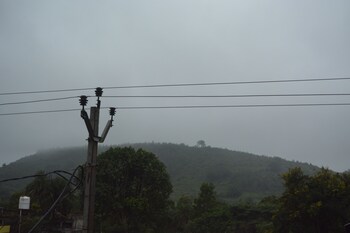 hotel mid town daringbadi