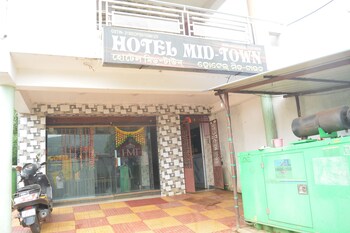 hotel mid town daringbadi