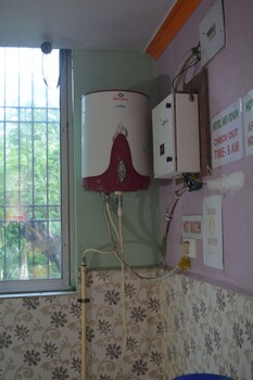 hotel mid town daringbadi