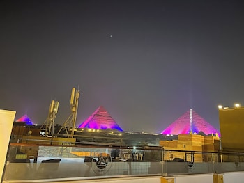 basha pyramids inn