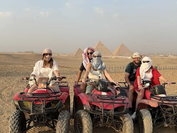 basha pyramids inn