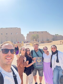 basha pyramids inn