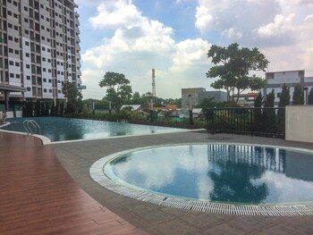 urban modern studio apartment oasis cikarang