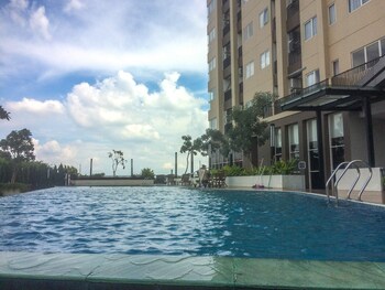 urban modern studio apartment oasis cikarang