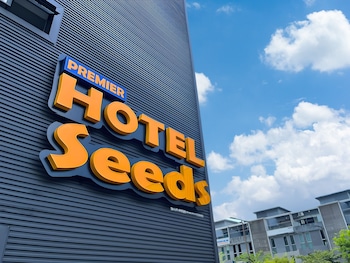 seeds hotel premier one city subang