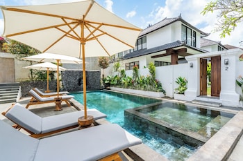 sacred jungle by evdekimi stylish jungle retreat with apartments and villas with kitchens pools and concierge service in ubud