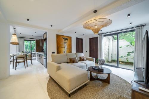 sacred jungle by evdekimi stylish jungle retreat with apartments and villas with kitchens pools and concierge service in ubud