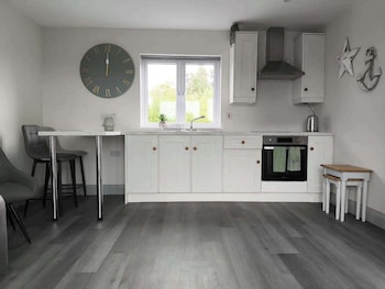 Seaside Apartment- Sligo- Pet Friendly,,3 star