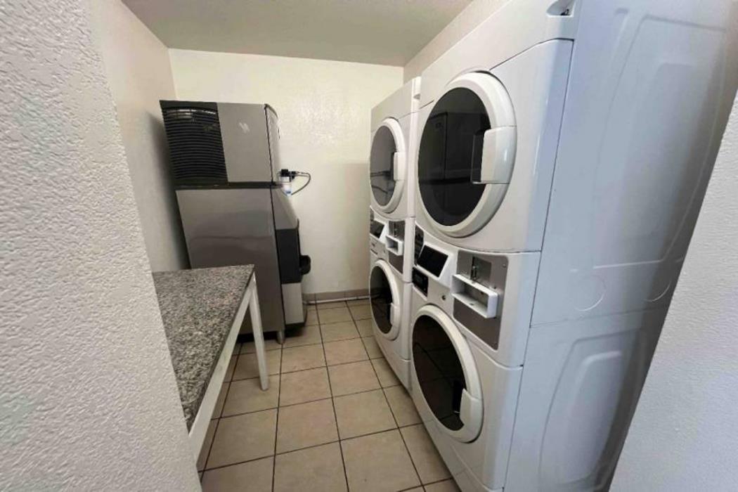 studio 6 suites euless tx dfw west
