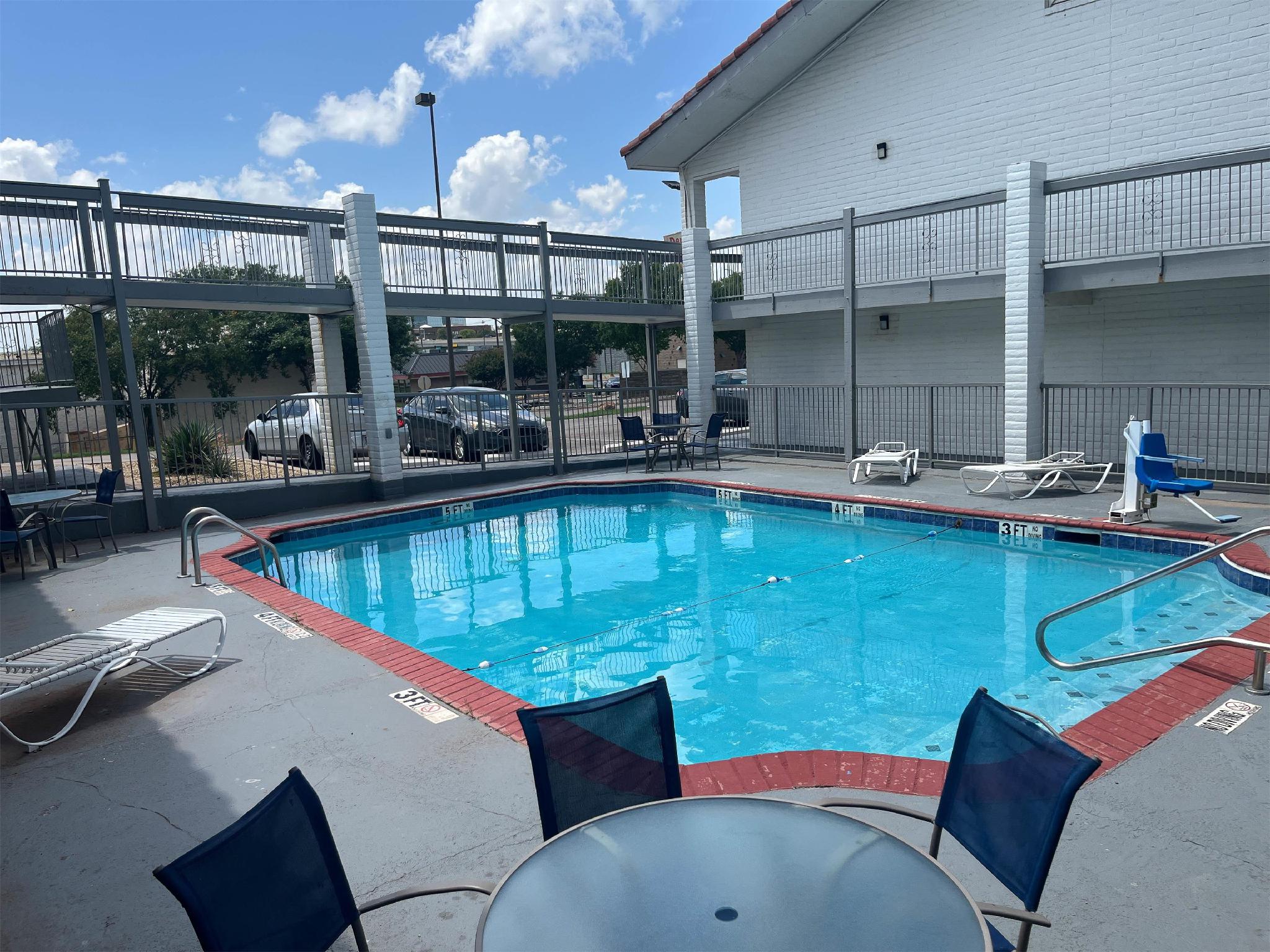 studio 6 suites euless tx dfw west