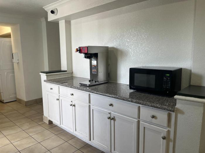 studio 6 suites euless tx dfw west