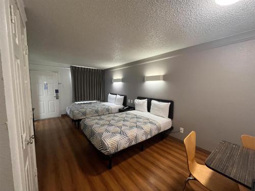 studio 6 suites euless tx dfw west