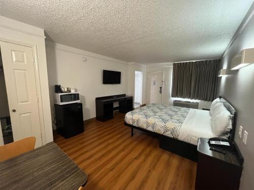studio 6 suites euless tx dfw west